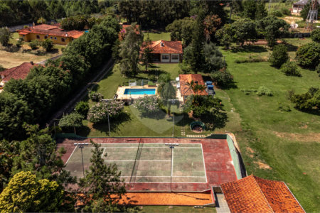 Chácara à venda com 5 quartos, sendo 2 suítes, em Vila São João, Sarapuí, SP