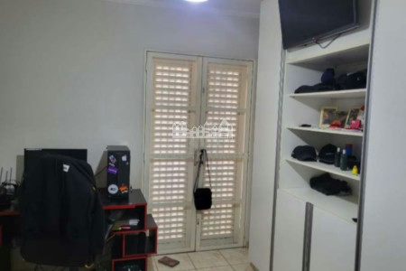 Sobrado à Venda com piscina e próximo à FAAT – Atibaia/SP