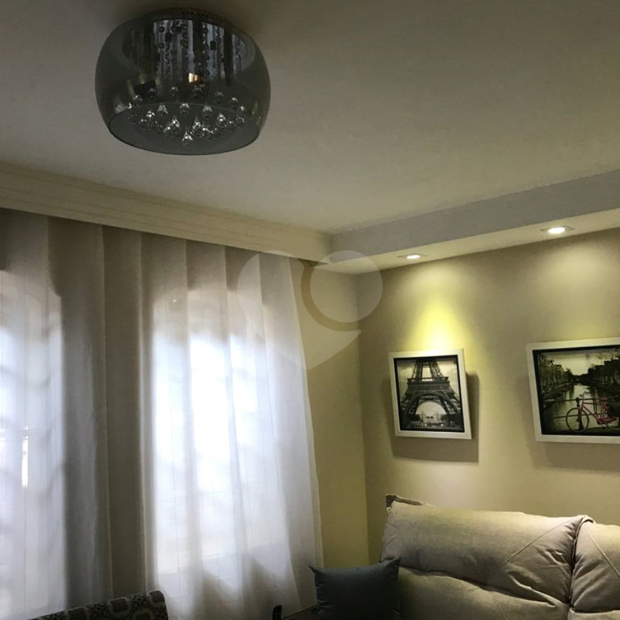 Sobrado à venda com 3 quartos, sendo 1 suíte, em Vila do Castelo, São Paulo, SP