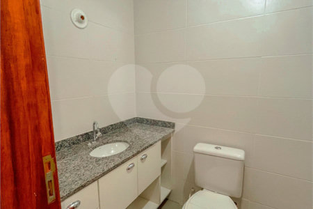 Casa à venda com 4 quartos, sendo 1 suíte, no condomínio Imperial Santa Cruz, Rio de Janeiro - RJ