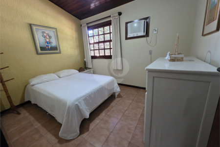 Casa à venda com 4 quartos, sendo 2 suítes, em Geribá, Armação dos Búzios, RJ