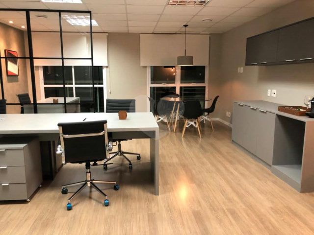 Sala à venda em Alto da Boa Vista, São Paulo, SP