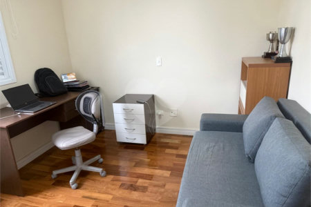 Apartamento à venda com 3 suítes em Vila Suzana, São Paulo, SP
