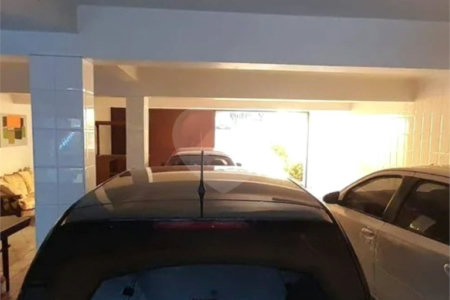 Sobrado à venda com 4 quartos, sendo 1 suíte, em Jardim Pinheiros, São Paulo, SP