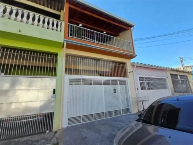 Sobrado à venda com 4 quartos, sendo 1 suíte,  em Jaraguá, São Paulo, SP