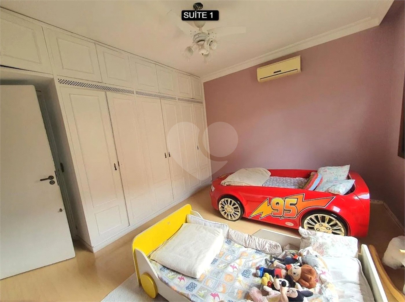 Casa à venda com 6 quartos, sendo 5 suítes, em Jardim São Bento, São Paulo, SP