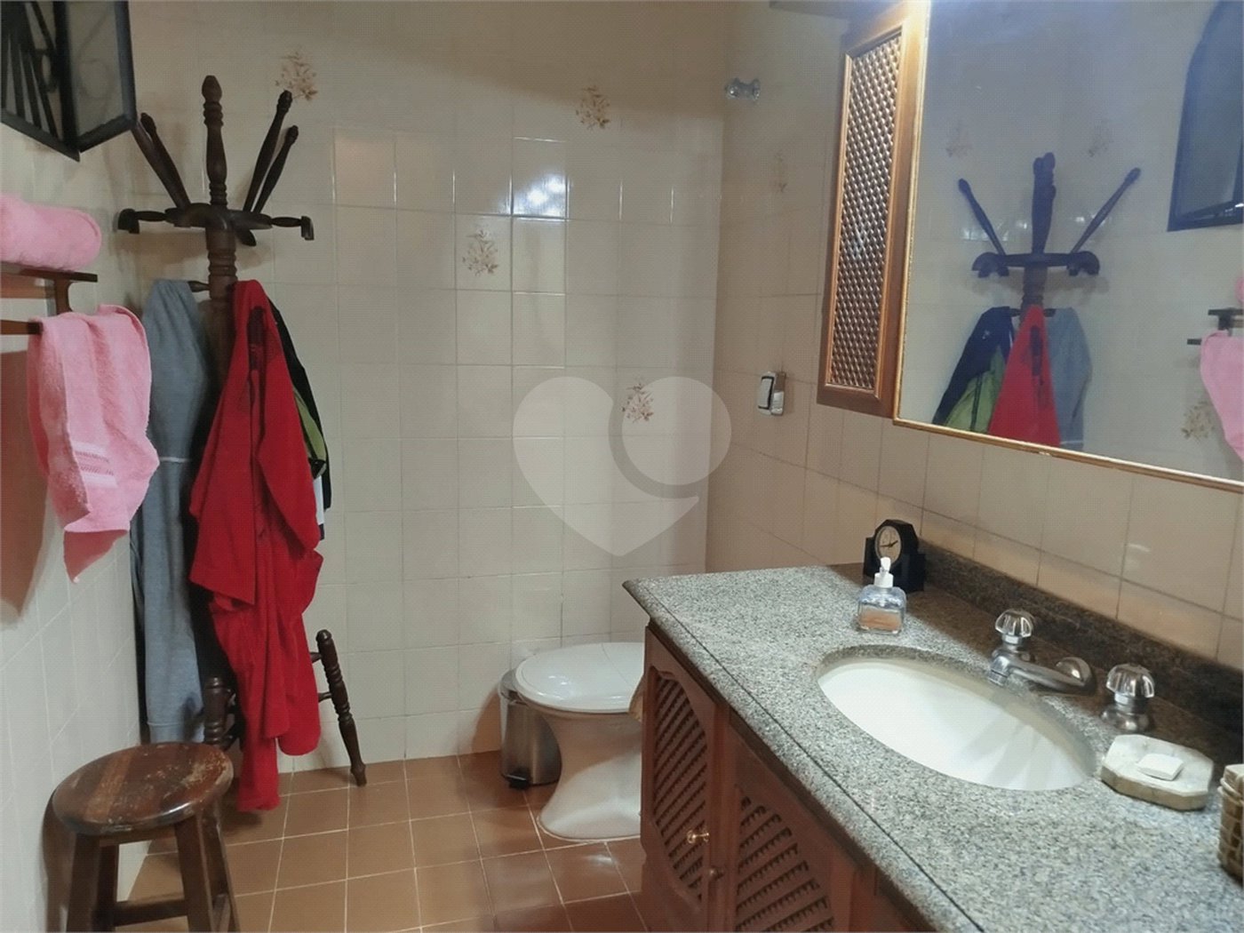 Sobrado à venda com 3 quartos, sendo 1 suíte, em Vila Matias, São Paulo, SP