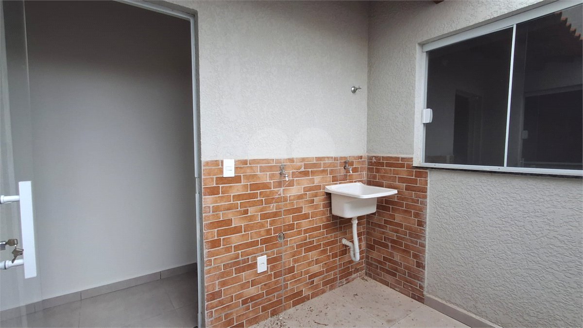 Casa de Vila à venda com 2 quartos em Jardim Santa Marta, Sorocaba, SP