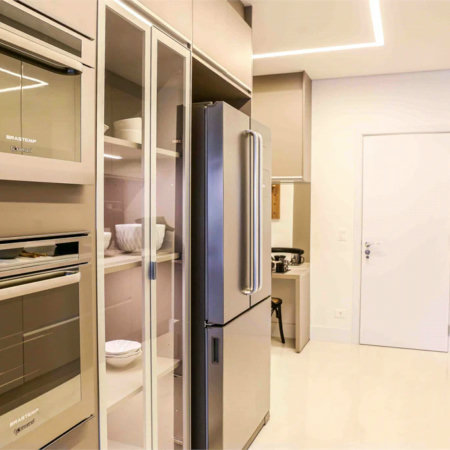 Apartamento à venda com 4 suítes em Real Parque, São Paulo, SP