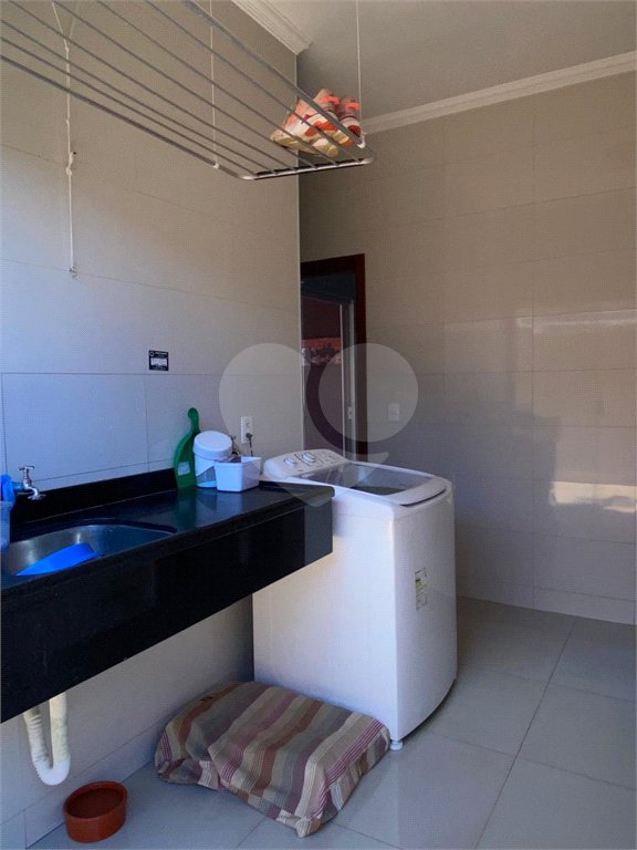 Excelente casa com muito boa localização no Condomínio Eldorado á venda.