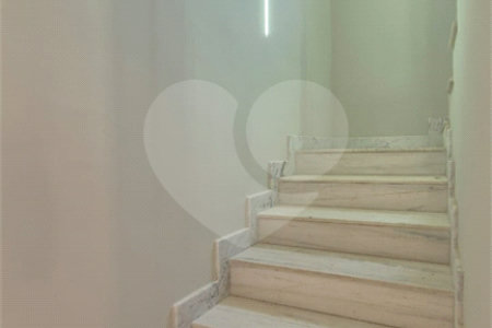 Casa à venda com 3 suítes no condomínio Residencial Villa Di Treviso, Vinhedo - SP