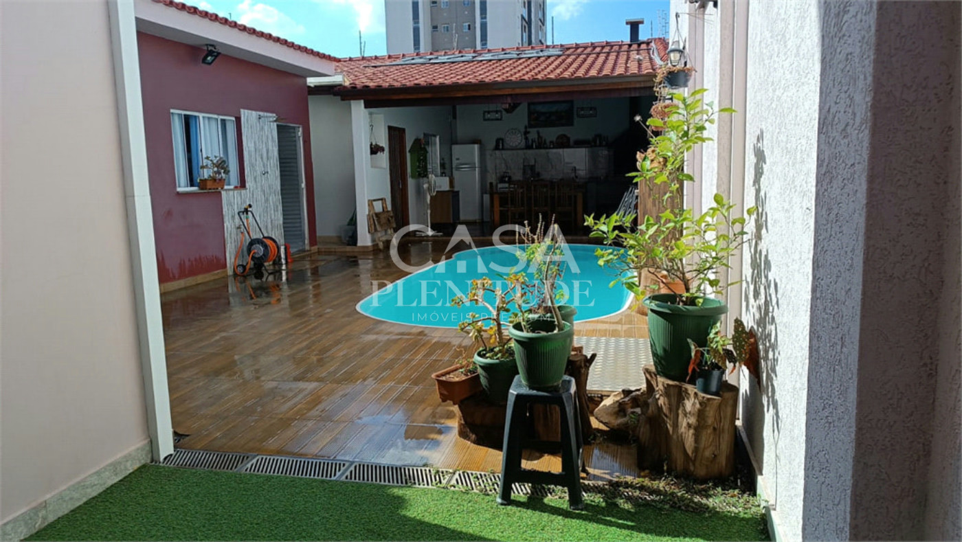 Casa à venda com 3 quartos, sendo 1 suíte,  em Jardim Americano, Sorocaba, SP