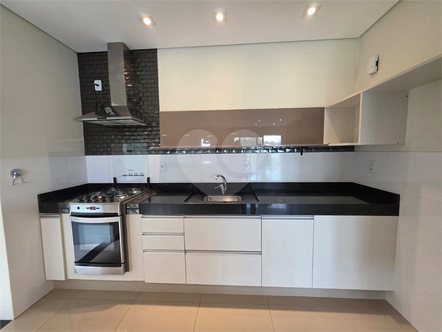 Apartamento à venda ou para alugar com 3 suítes no Centro, Vinhedo, SP