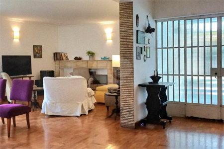 Casa Térrea à venda com 4 quartos, sendo 1 suíte,  em Brooklin Velho, São Paulo, SP