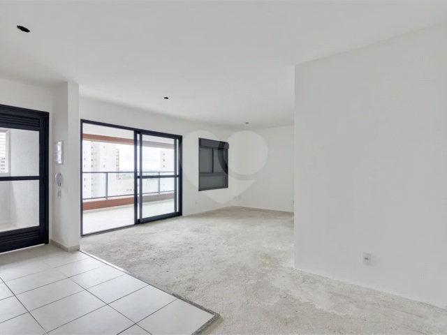 Apartamento à venda com 2 suítes em Santo Amaro, São Paulo, SP