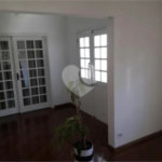 Casa à venda com 4 suítes no condomínio Suíça da Cantareira, Mairiporã - SP