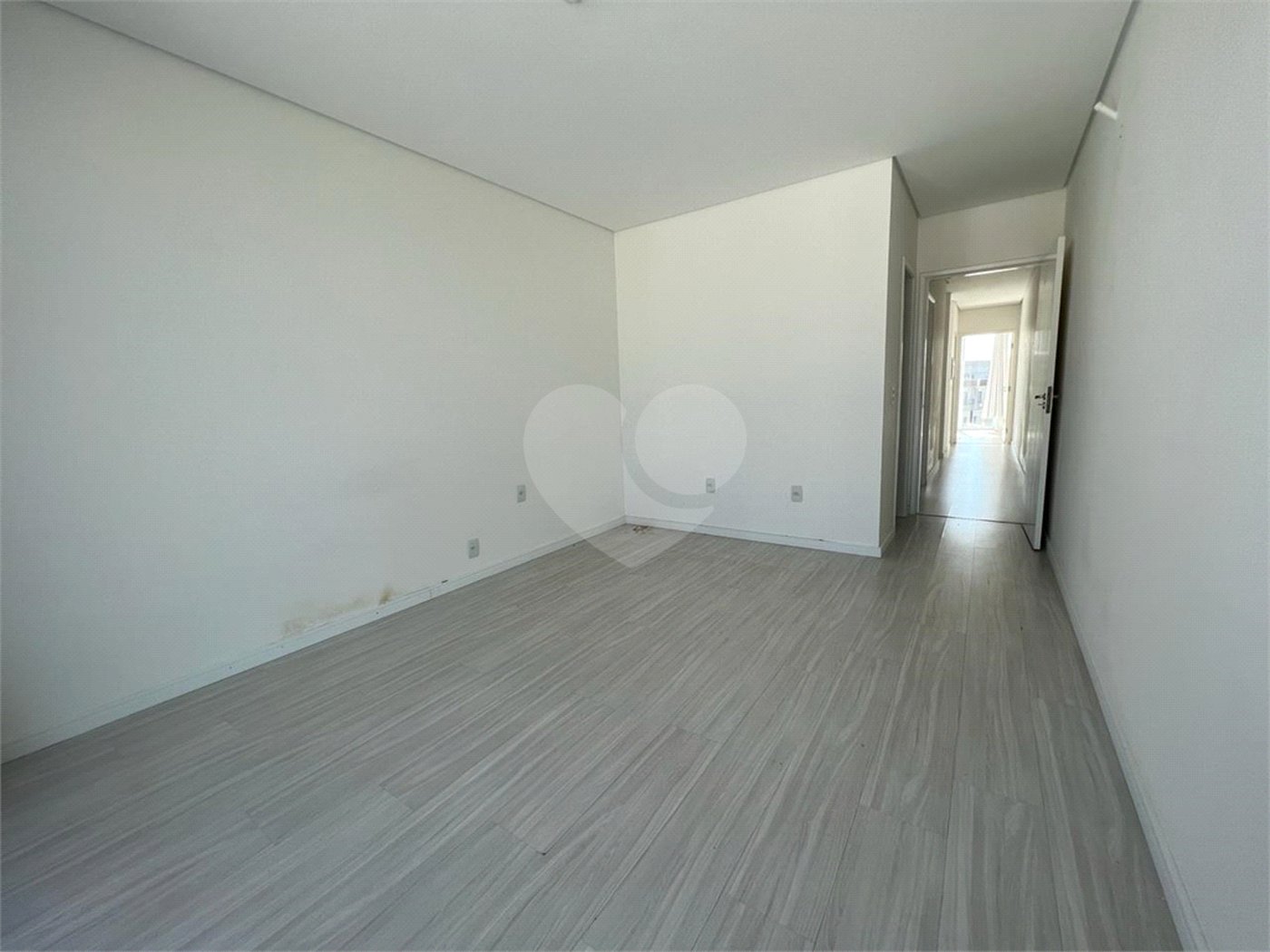 Casa à venda com 3 quartos, sendo 1 suíte, em Jardim Semiramis, Cotia, SP