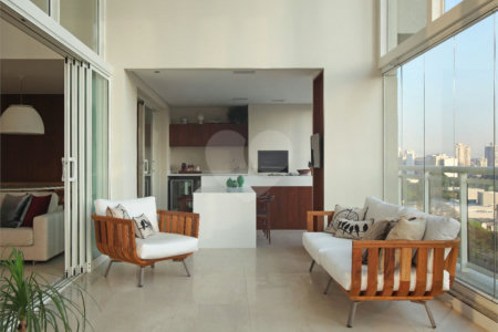 Apartamento à venda com 3 suítes em Vila Mariana, São Paulo, SP