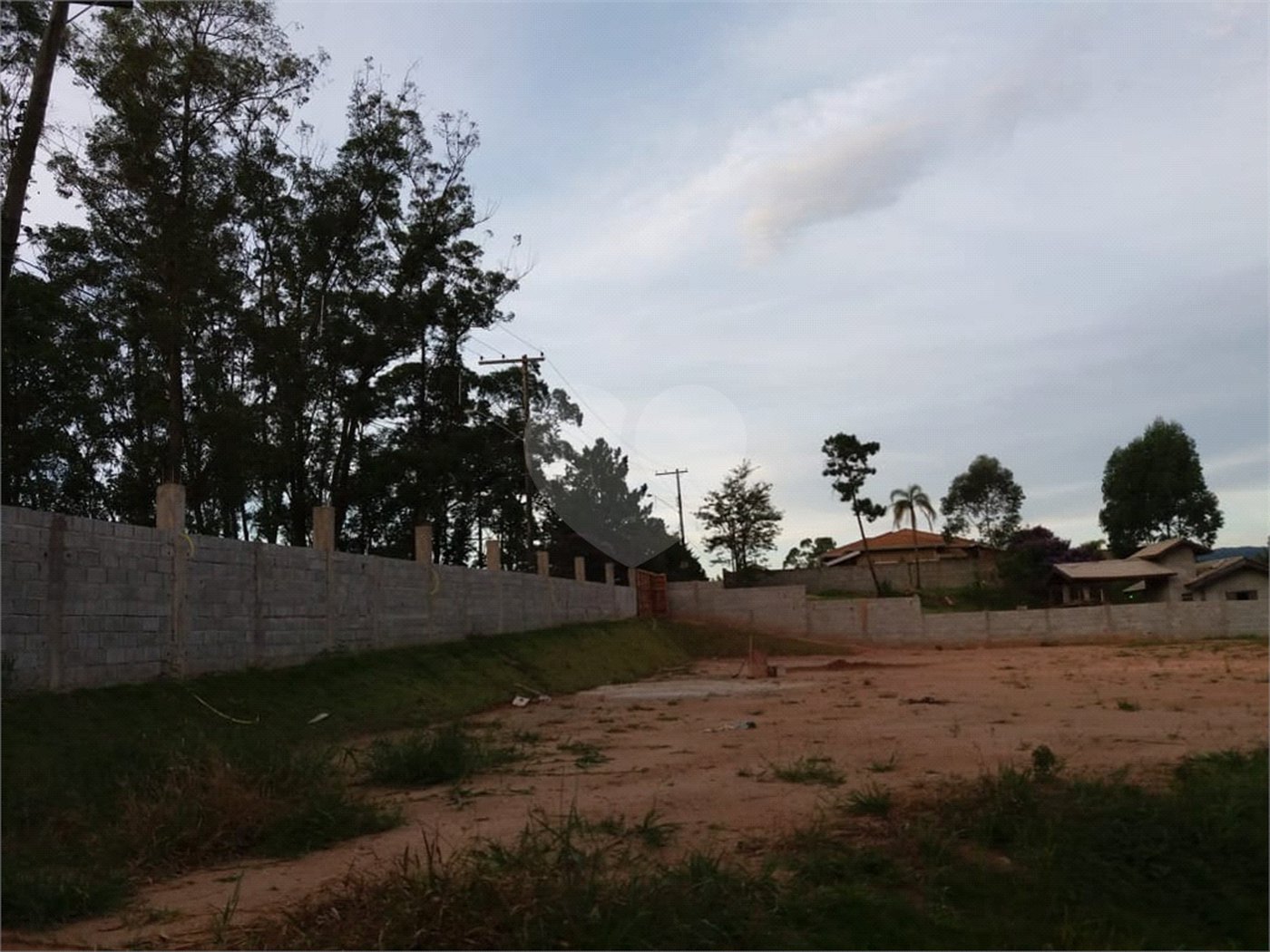Terreno à venda no condomínio Loteamento Rancho Maringá I, Atibaia - SP