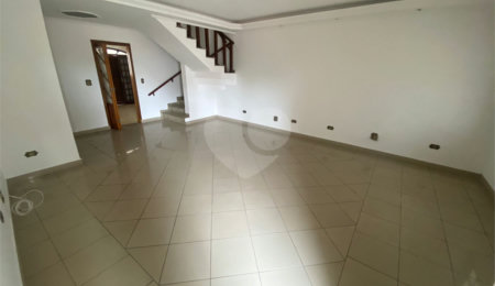 Sobrado à venda com 4 quartos, sendo 2 suítes,  em Vila Gustavo, São Paulo, SP