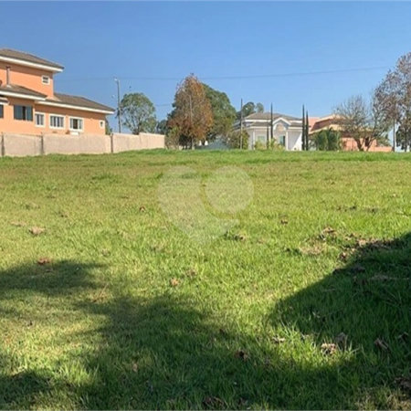 Terreno à venda no condomínio Saint Charbel, Araçoiaba da Serra - SP