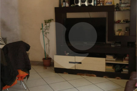 Sobrado com 101m², 2 dormitórios, sendo 2 suítes, 2 vagas, à venda na Vila Ema.