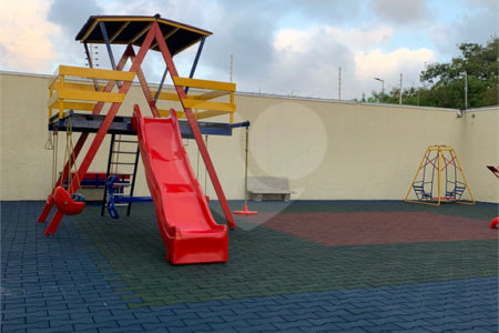 Casa à venda com 3 quartos, sendo 2 suítes,  no condomínio Residencial Jardins, São Bernardo do Campo - SP