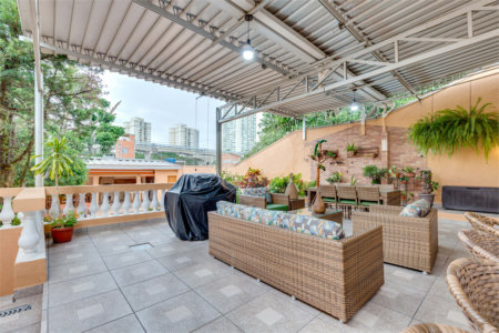 Casa à venda com 4 quartos, sendo 1 suíte, em Brooklin Paulista, São Paulo, SP