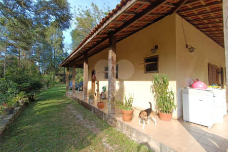 Chácara à venda com 2 quartos, sendo 1 suíte, em Caete (mailasqui), São Roque, SP