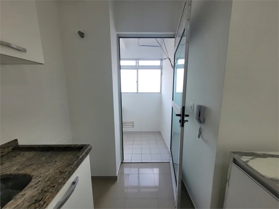 Apartamento à venda com 2 quartos em Vila Anastácio, São Paulo, SP