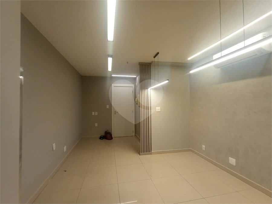 Sala para alugar em Del Castilho, Rio de Janeiro, RJ