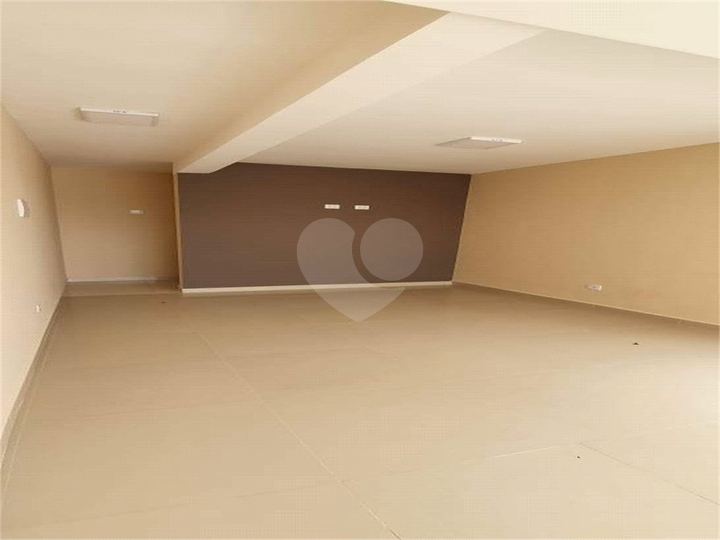 Casa à venda com 3 quartos, sendo 1 suíte, em Vila Santa Rosália, São Roque, SP