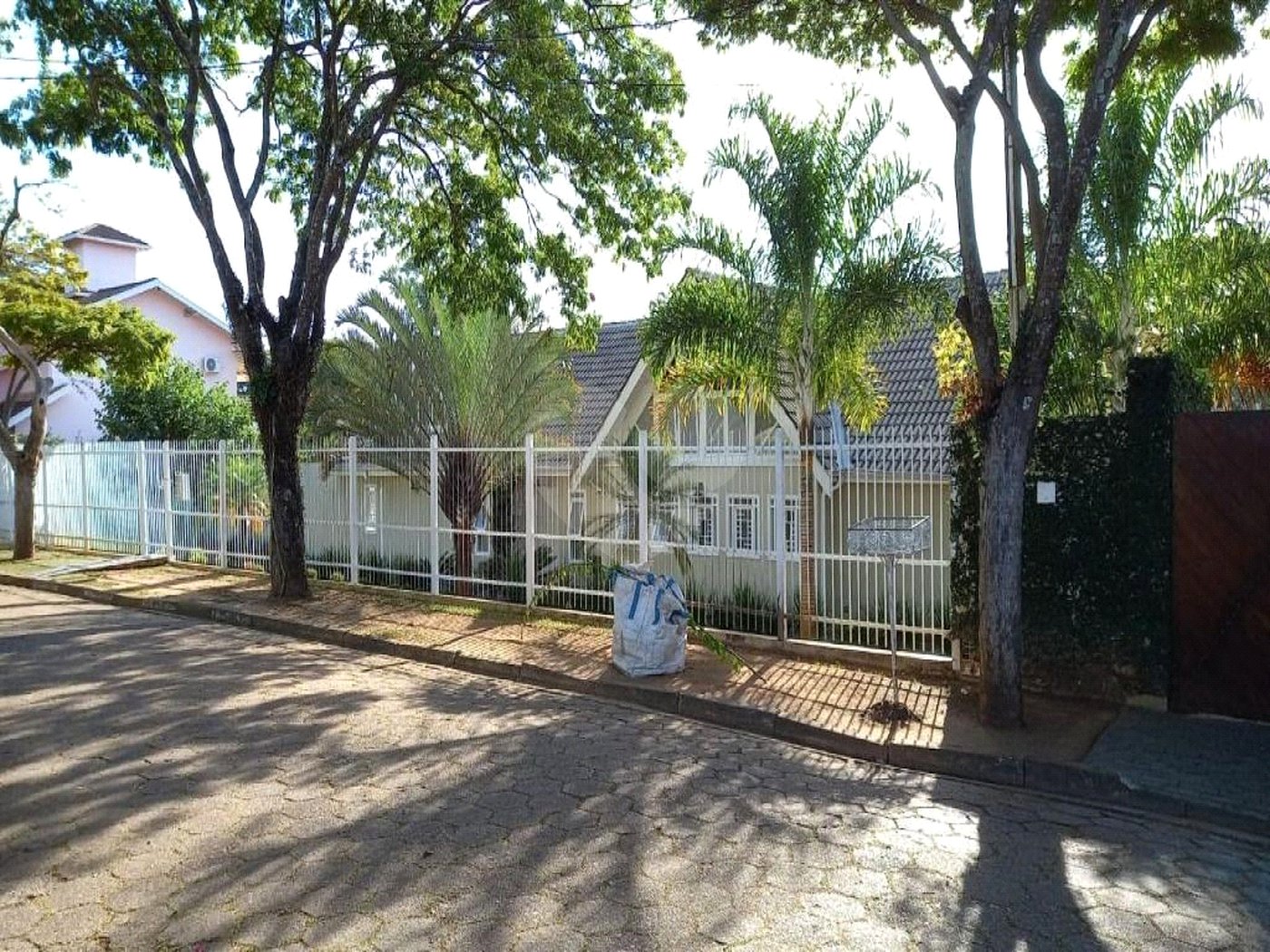Casa à venda com 3 quartos, sendo 1 suíte,  em Bosque, Vinhedo, SP