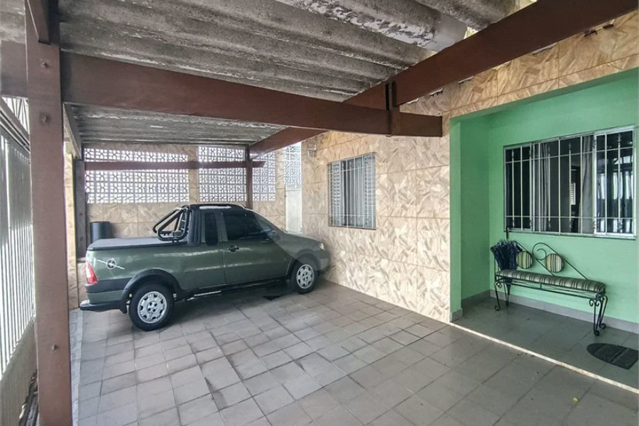 Casa Térrea à venda com 5 quartos, sendo 1 suíte,  em Chora Menino, São Paulo, SP