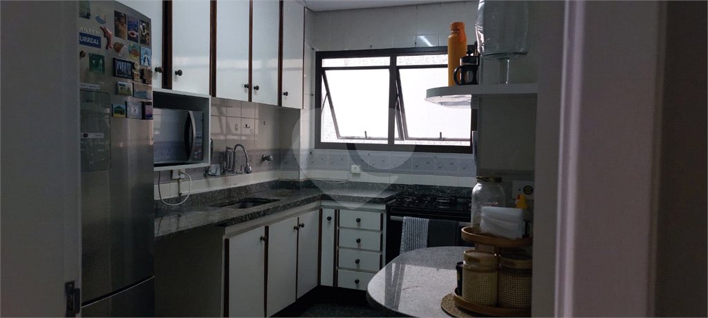 Apartamento à venda com 3 quartos, sendo 1 suíte, em Pitangueiras, Guarujá, SP