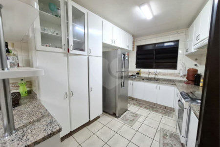 Sobrado à venda com 3 quartos, sendo 1 suíte, em Vila Maria Alta, São Paulo, SP