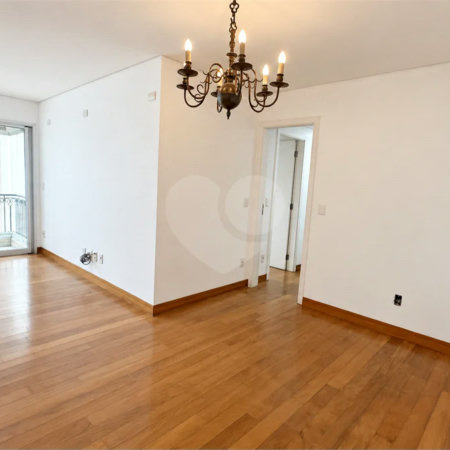 Apartamento à venda com 3 quartos, sendo 1 suíte, em Jardim das Acácias, São Paulo, SP