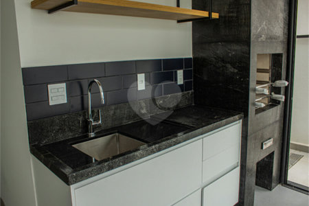 Casa à venda com 3 suítes no condomínio Residencial Central Parque, Salto - SP