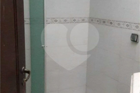 Casa à venda com 4 quartos, sendo 1 suíte, em Vila Santa Terezinha, Várzea Paulista, SP