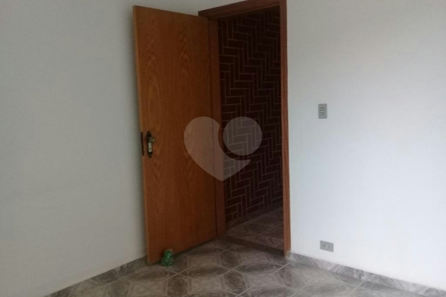 Sobrado à venda com 3 quartos, sendo 1 suíte,  em Horto, São Paulo, SP