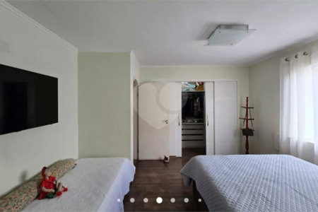 Casa à venda com 4 quartos, sendo 3 suítes,  em Vila Rosália, Guarulhos, SP