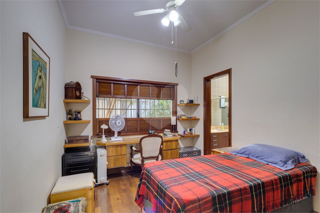 Casa Térrea à venda com 3 suítes em Granja Julieta, São Paulo, SP