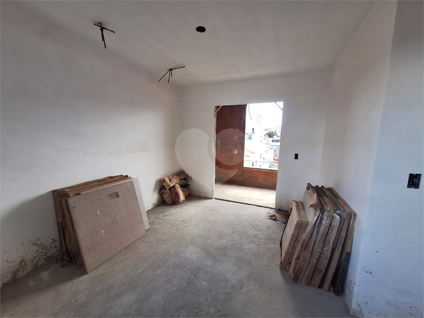 Casa à venda com 2 quartos no condomínio Ângelo Calandrino, São Paulo - SP