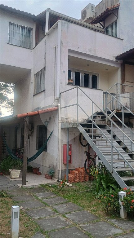 Villagio à venda com 3 quartos em Senador Vasconcelos, Rio de Janeiro, RJ
