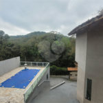 Casa à venda com 4 quartos, sendo 1 suíte, no condomínio Parque Suiça, Caieiras - SP