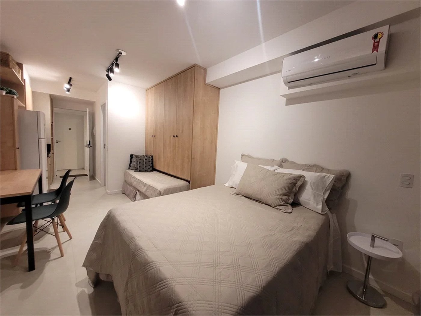 Apartamento à venda ou para alugar com 1 quarto em Pinheiros, São Paulo, SP