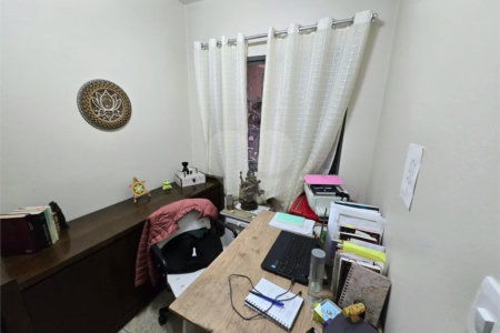 Sobrado à venda com 3 suítes em Chora Menino, São Paulo, SP
