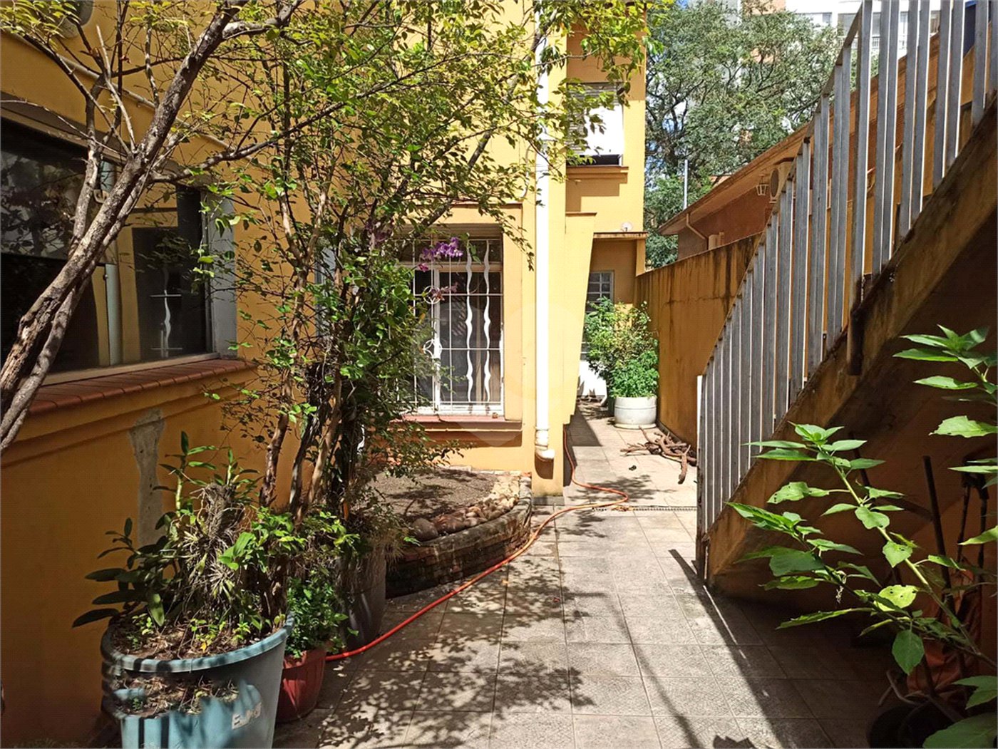 Casa à venda com 4 quartos, sendo 1 suíte, em Perdizes, São Paulo, SP