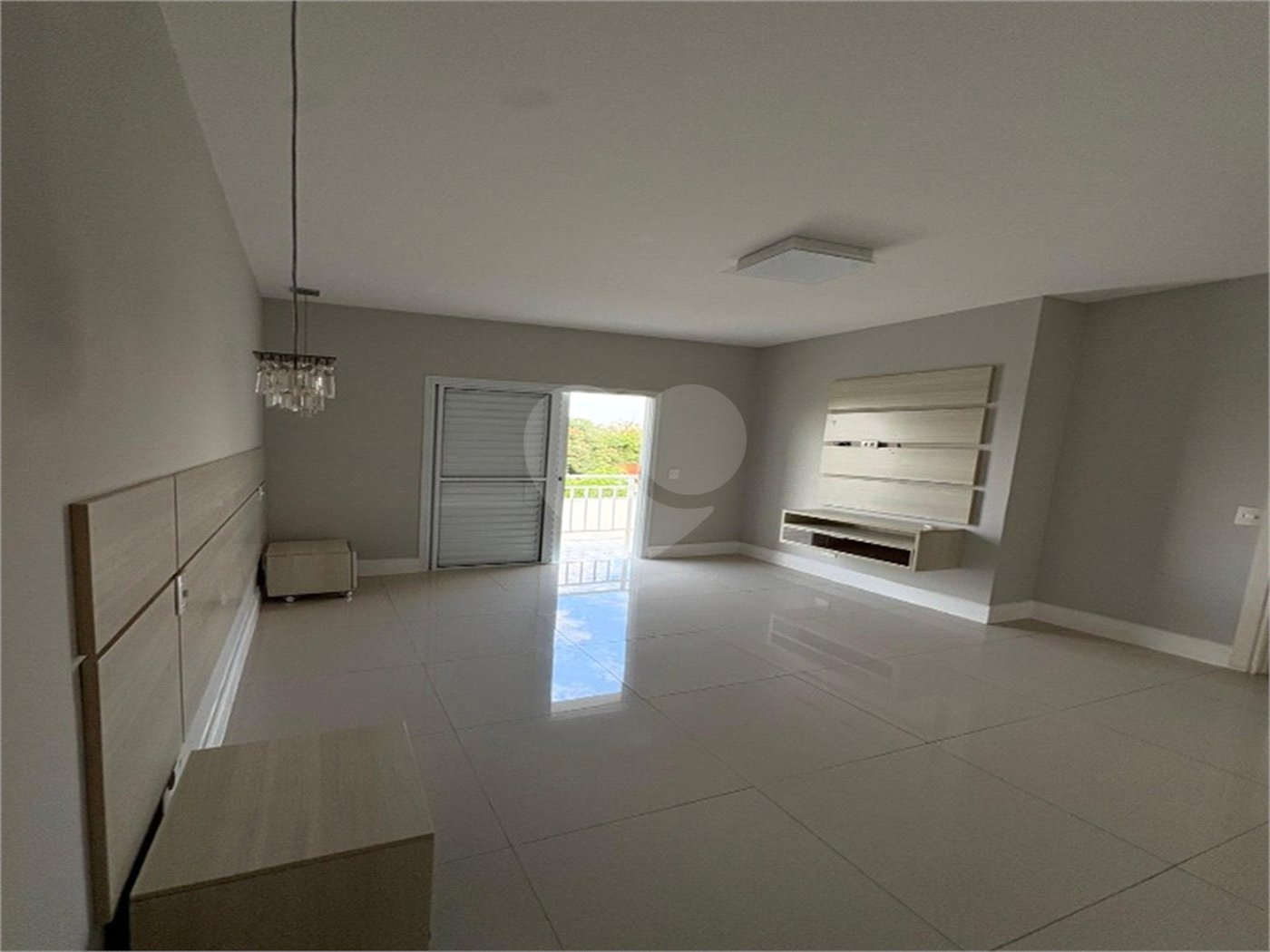 Sobrado à venda ou para alugar com 4 quartos, sendo 3 suítes, em Jardim Pagliato, Sorocaba, SP
