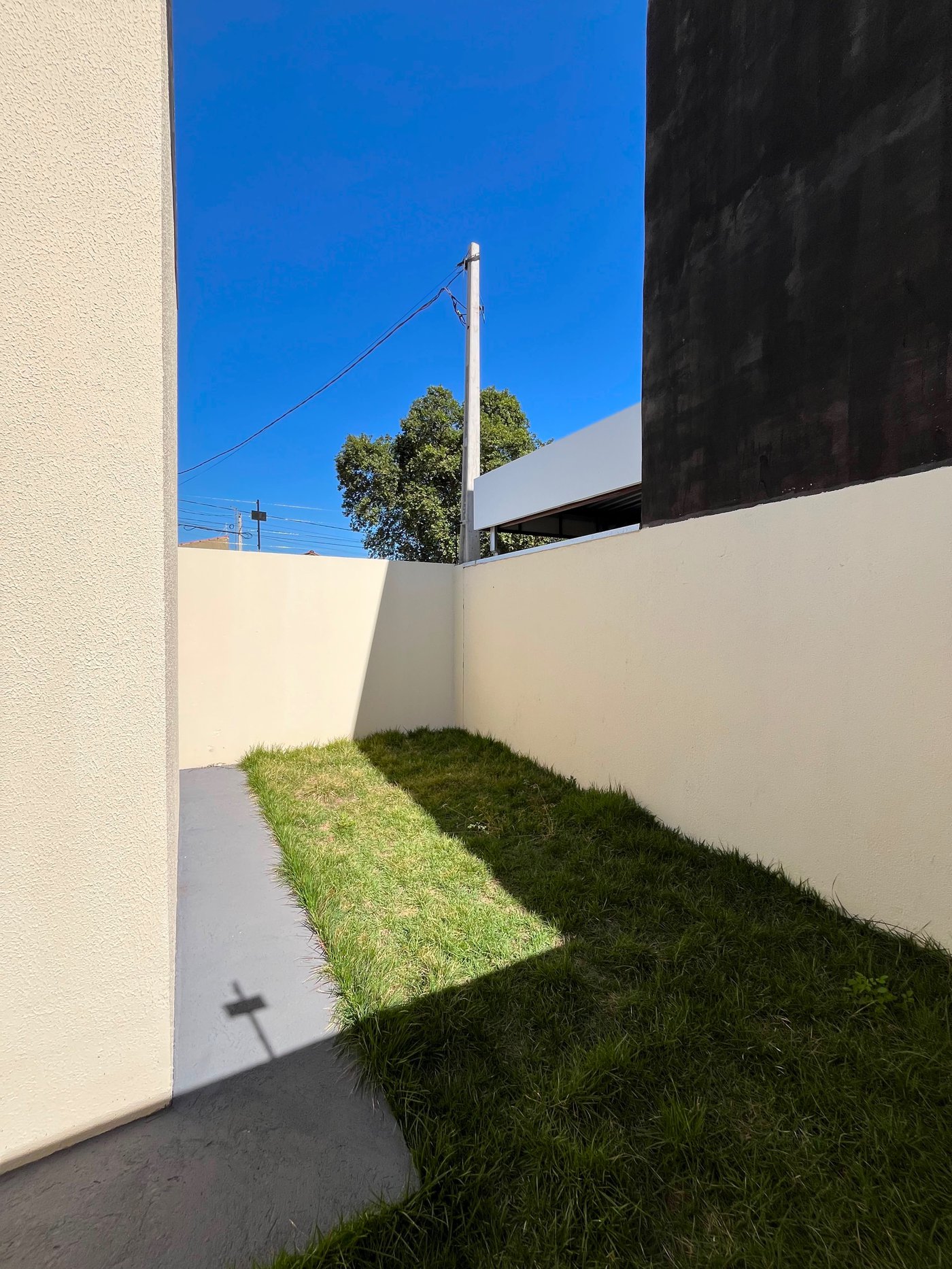 Casa à venda com 2 quartos, sendo 1 suíte,  em Vila Nova, Três Lagoas, MS